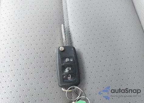 2013 Volkswagen Jetta Hybrid Sel z USA, uszkodzony, nr VIN 3VW637AJ3DM309706